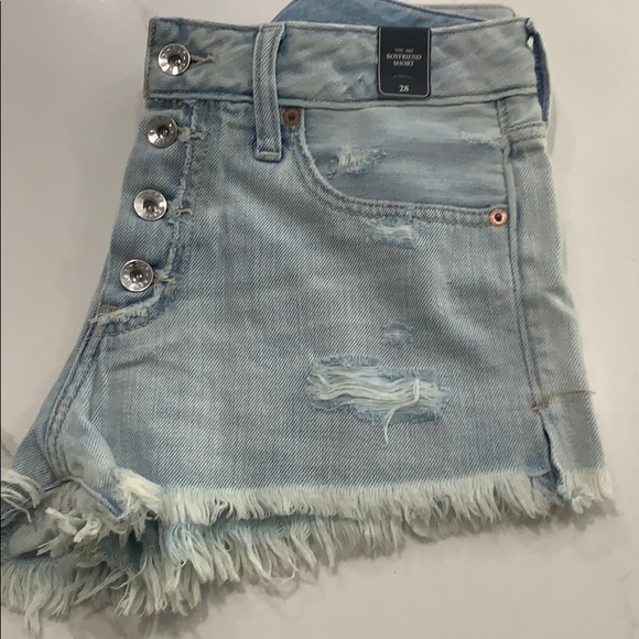 Cut off jean shorts - Picture 3 of 4